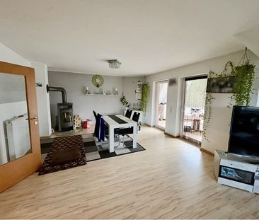 Großzügige 6-Zimmer Maisonettewohnung mit Garten! - Photo 2