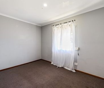 Simple and Neat - Photo 5