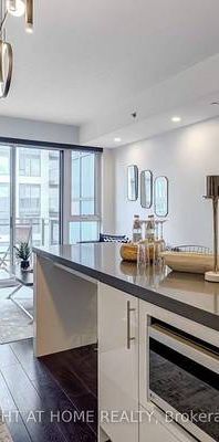 1 Bedroom, 1 Bathroom Penthouse - Queen & Portland Lofts - Photo 1