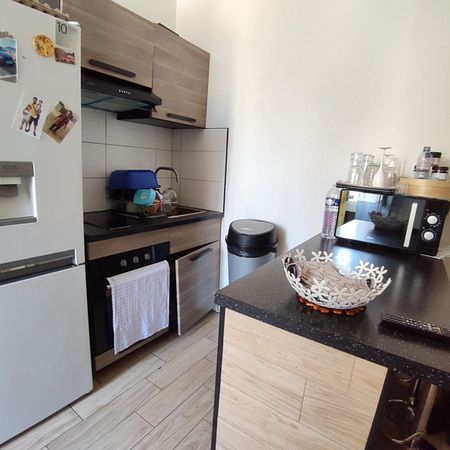 Appartement 2 pièces 31m2 MARSEILLE 10EME 689 euros - Photo 3