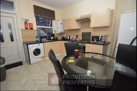 4 Bedroom Student Houses near Leeds University - Photo 5