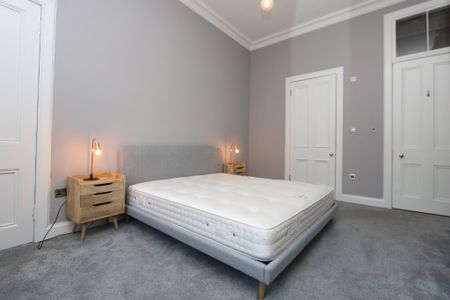 3 bedroom apartment to rent - Photo 2