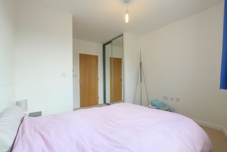 2 Bedroom Apartment, George Court, Norstead Place, London SW15 - Photo 4