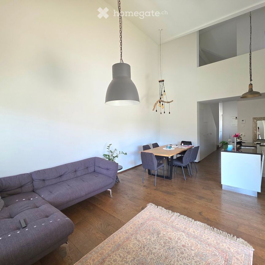 Moderne 4.5-Zimmer-Maisonettewohnung mit Balkon, 2 Tiefgaragenplätzen und E-Lademöglichkeit - Foto 1