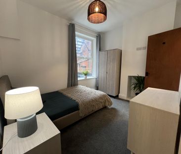 1 bedroom house of multiple occupation to rent - Photo 6