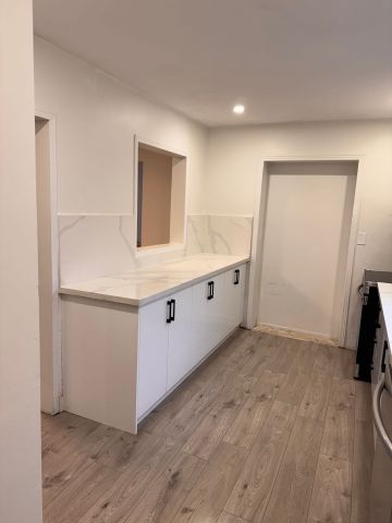 For Lease - 1379 Freeport Drive, Mississauga, Ontario - Photo 4