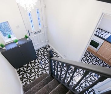 2 bedroom semi-detached house to rent - Photo 2