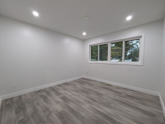 For Lease - 1 Strathcona Drive Unit# MAIN, London East, Ontario - Photo 1