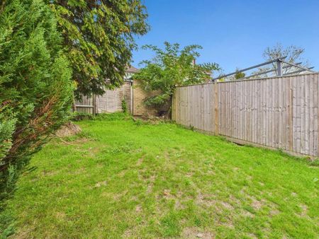 4 bedroom terraced house to rent - Photo 3