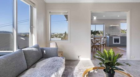 Sunny 3-Bedroom Home in Wakari - Photo 3