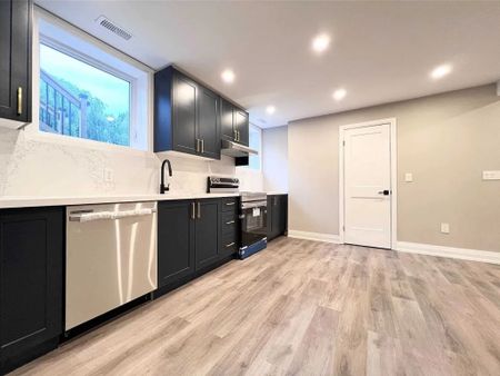 For Lease - 115 Belfry Drive Unit# Bsmt, Newmarket, Ontario - Photo 2