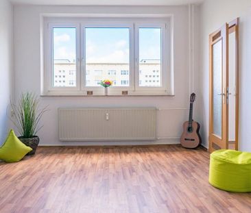 2-Raum-Wohnung mit Balkon in begrünter Wohnanlage - Foto 1