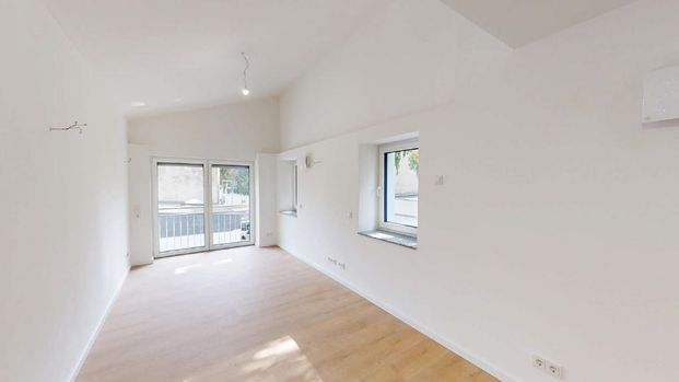 Stilvolle 5-Zimmer-Maisonettewohnung mit Dachterrasse in bester Innenstadtlage von Brühl (MB 4909) - Photo 1