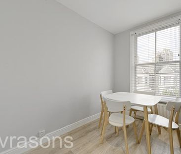 3 bedroom flat to rent - Photo 2