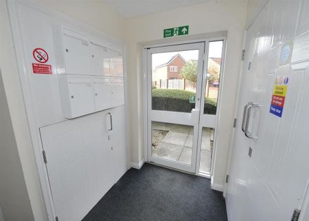 2 bedroom apartment to rent - Photo 4