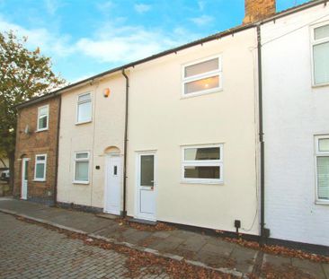 2 bedroom terraced house to rent - Photo 3