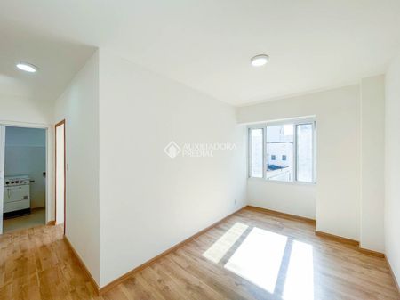 Apartamento com 1 quarto e 30m² para alugar em Centro Histórico, Porto Alegre. - Photo 2