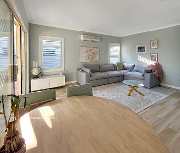 STYLISH RENOVATED 3 BEDROOM FAMILY HOME - Photo 2