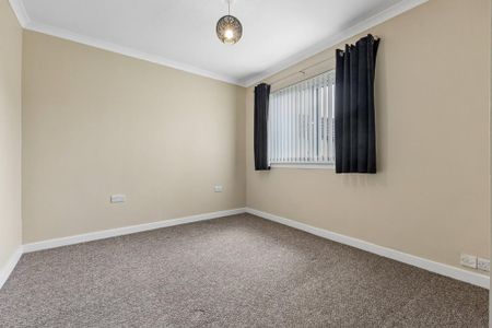 2 bedroom semi-detached house to rent - Photo 4