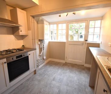 3 bedroom terraced house to rent - Photo 2