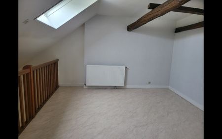 Location Appartement 3 pièces 74 m² Argenton-sur-Creuse - Photo 2