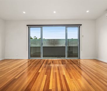 3/26 Winifred Street, Essendon VIC 3040 - Townhouse For Rent | Domain - Photo 2