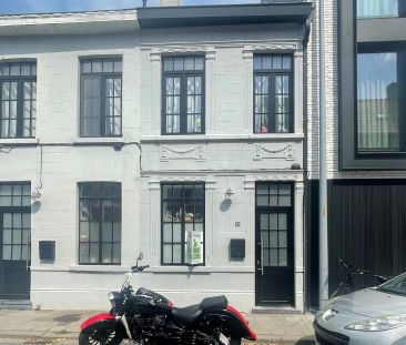 Volledig gerenoveerde woning in het centrum van Roeselare, vrij op ... - Photo 4