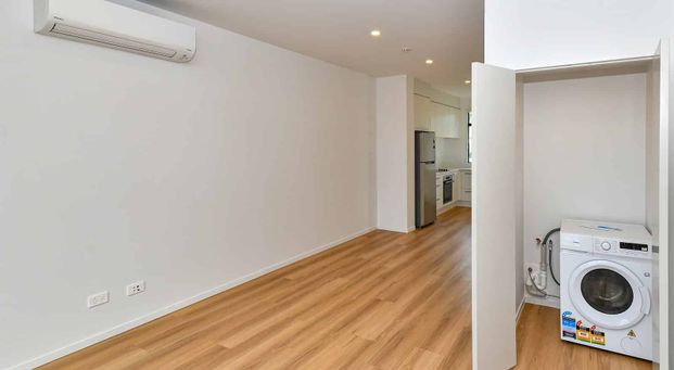 Henderson, 2 bedrooms - Photo 1