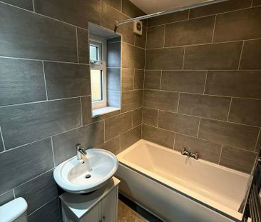 3 bedroom end of terrace house to rent - Photo 5