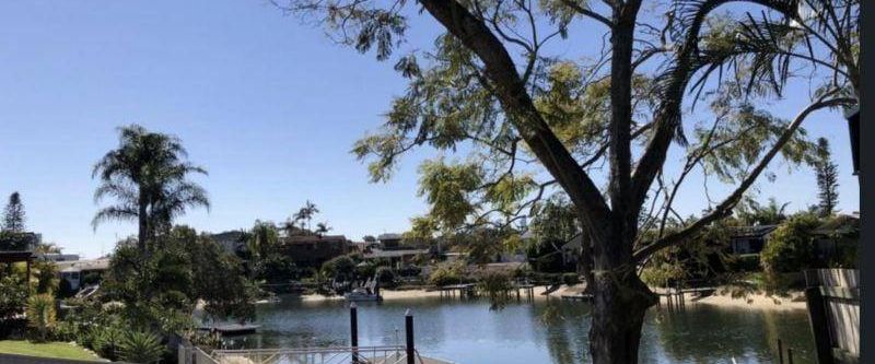 Broadbeach Waters waterfront - Photo 1