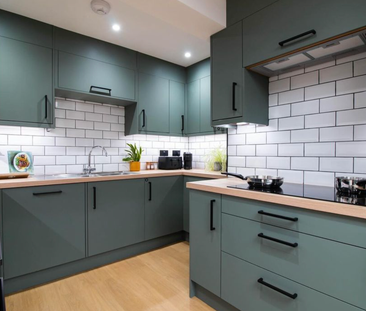 Brand New Modern Luxury House Share with En Suites Room 1 - Photo 1