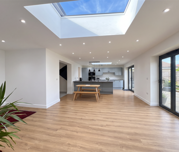 4 bedroom detached house to rent - Photo 6