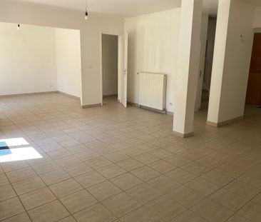 Location Maison 5 pièces 143m² STE FOY LES LYON 69110 - Photo 2