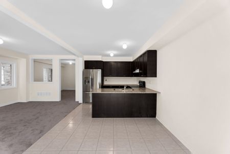 For Lease - 17 Jeanne Pynn Avenue, Georgina, Ontario - Photo 5