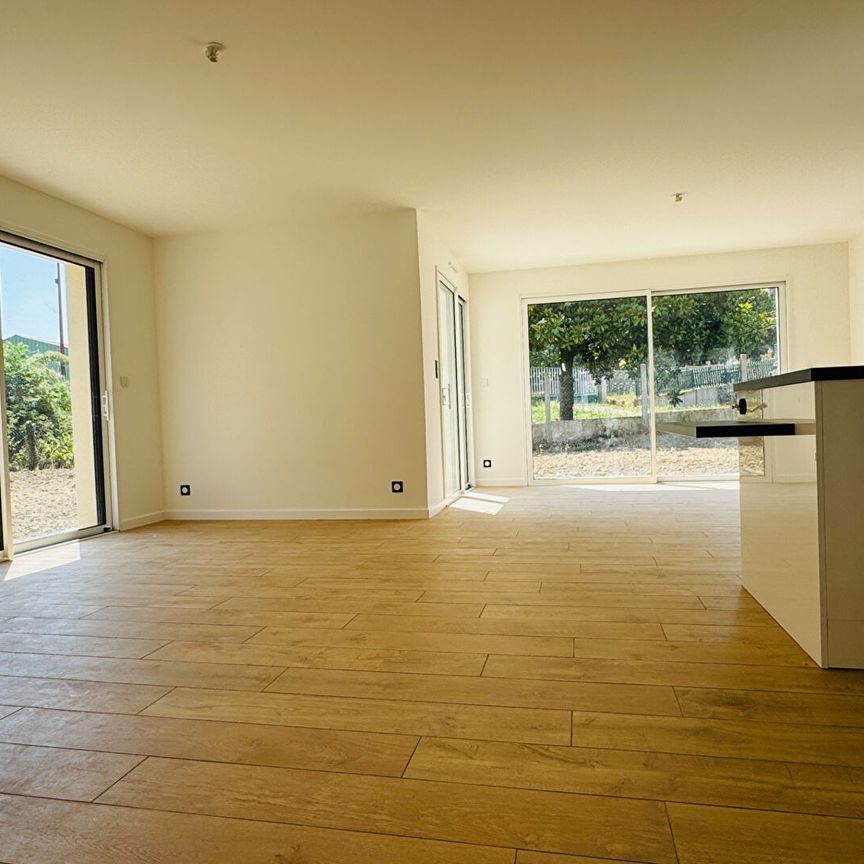 Location Maison 6 pièces 115m² - Photo 1