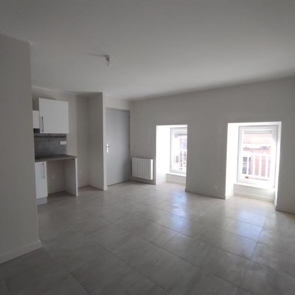 Location Appartement 3 pièces 52m² MILLAU 12100 - Photo 1