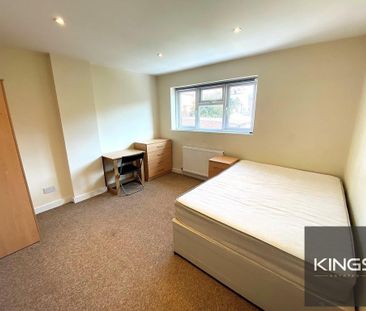 3 bedroom terraced house to rent - Photo 4