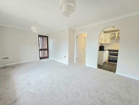 2 bedroom flat to rent - Photo 4