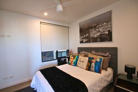 Urban Living - Photo 3