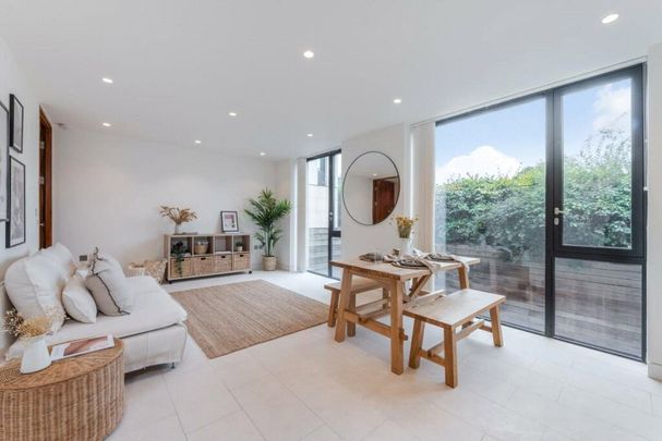 Latitude House, Oval Road, Primrose Hill, NW1 - Photo 1