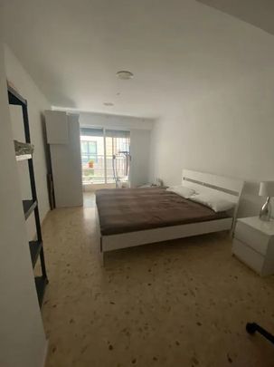 Carrer del Periodista José Ombuen, Valencia, Valencian Community 46010 - Photo 1