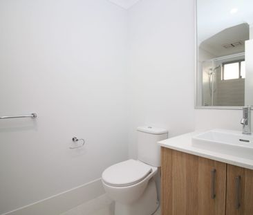 BRAND NEW 5 BEDROOM FAMILY HOME - Photo 5