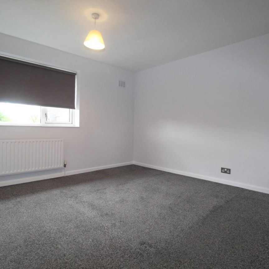 3 bedroom House To Let Total Size: 1442 SQ FT - Photo 1
