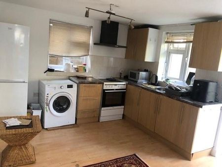 2 bedroom bungalow to rent - Photo 2