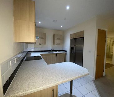 2 bedroom flat to rent - Photo 3