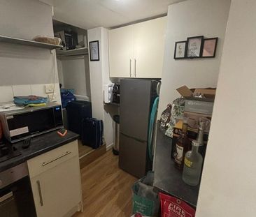 1 Bed Flat, Bexley Square, M3 - Photo 1