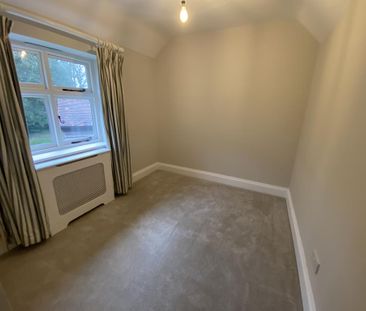 4 bedroom detached house to rent - Photo 2