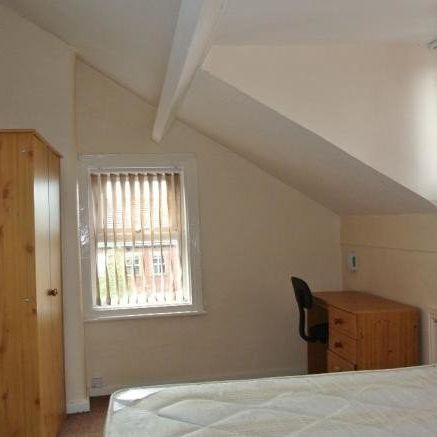 2 Bed - 9 Beamsley Place, Hyde Park, Leeds - LS6 1JZ - Student - Photo 1