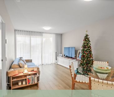 Furnished, Stylish & Super Convenient - Your Albion Lifestyle Awaits - Photo 2