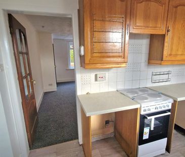 3 bedroom terraced house to rent - Photo 5